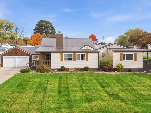 4166 Groveland Ave SW, Navarre, OH 44662