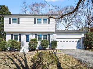 6626 Glenmoor Dr, Charlotte, NC 28214