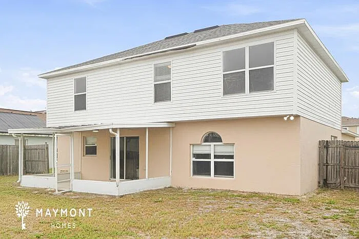 4 bed, 2.5 bath, 2200 sqft, $2,070 — Photo 3