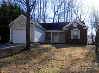 7727 Ivy Hollow Dr, Charlotte, NC 28227