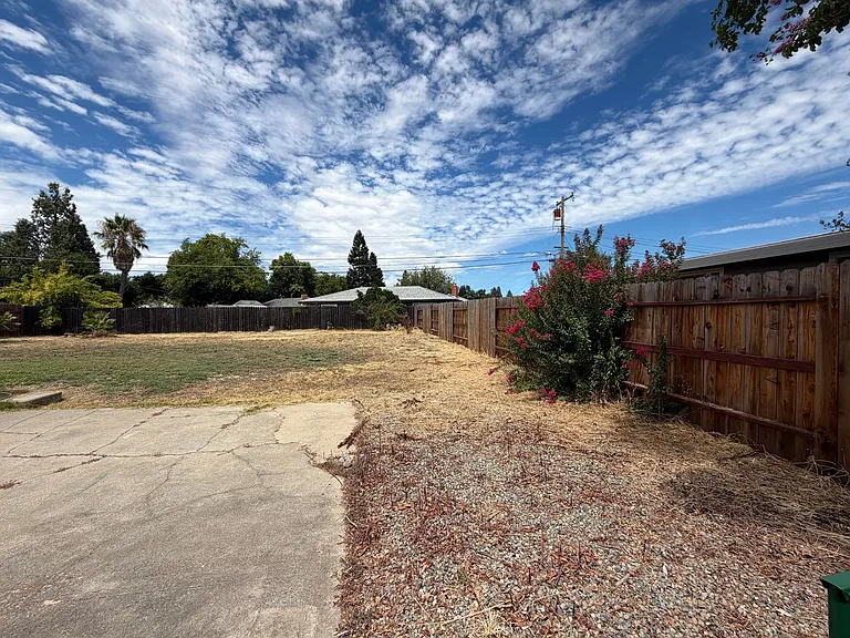 3809 Sunnyvale Ave — Photo 22