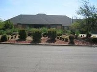 906 N Peace Ave, Elk City, OK 73644