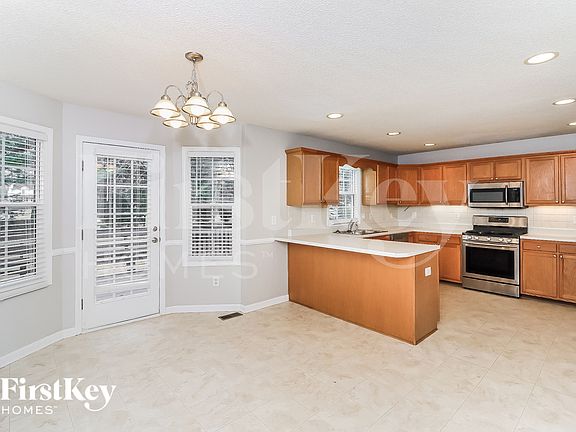 5th image of 40 Vincent Ct