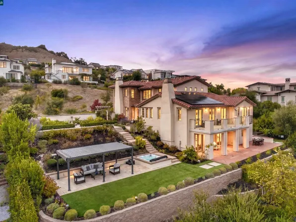 16 Rabble Rd, Orinda, CA 94563