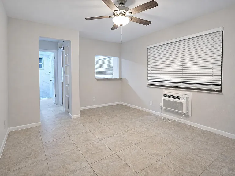 331 Walton Blvd #5 — Photo 4