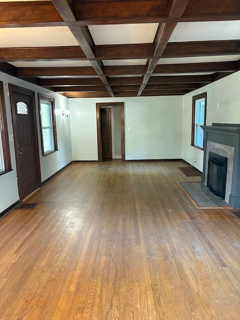 A beautiful 3 bedroom 2 bath in a quiet neighborhood. — Photo 3