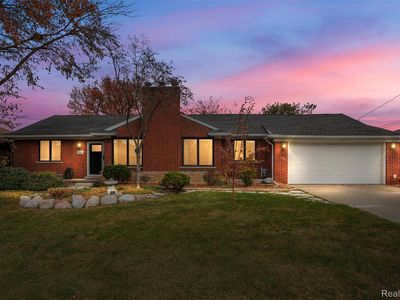 22429 Lakecrest St, Saint Clair Shores, MI, 48081