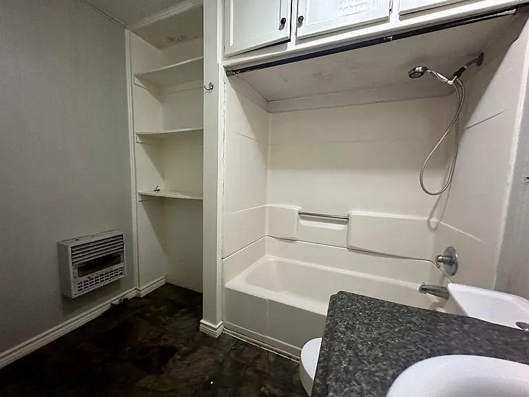 1008 Peak St — Photo 9
