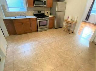 32-27 42nd St #1, Astoria, NY 11103