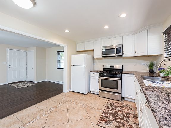 4th image of 10243 W Crissy Ave