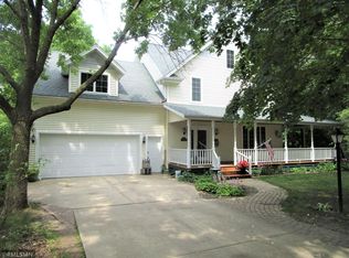 429 3rd St SW, Wells, MN 56097