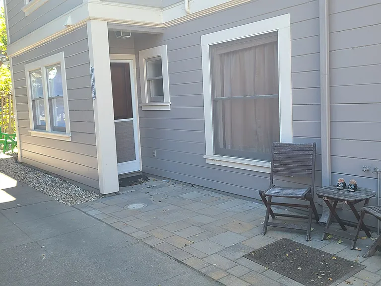 Central Ave — Photo 18