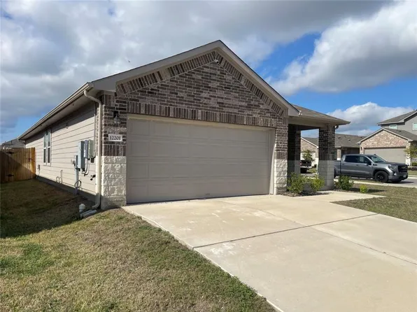 12201 Token Trl, Elgin, TX 78621
