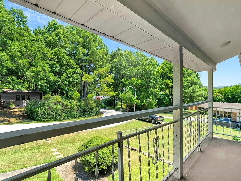 1660 Palmer Pl — Photo 22