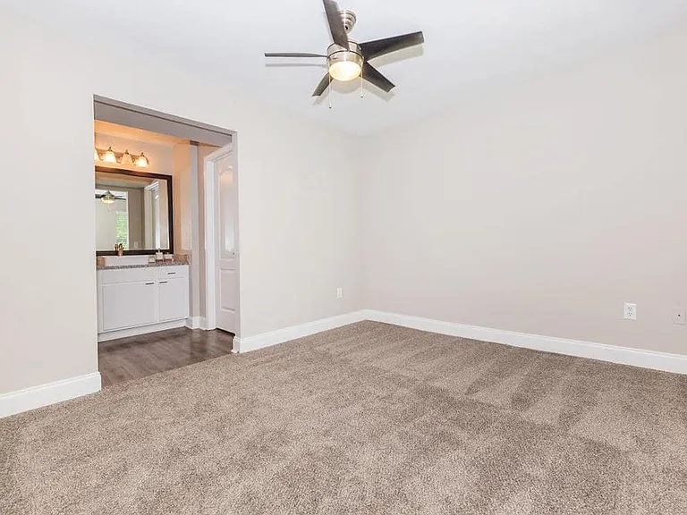Westcott Apartments — Photo 9