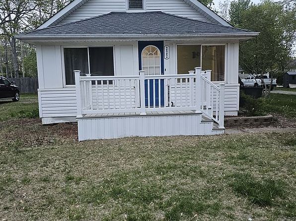 222 Circle Dr