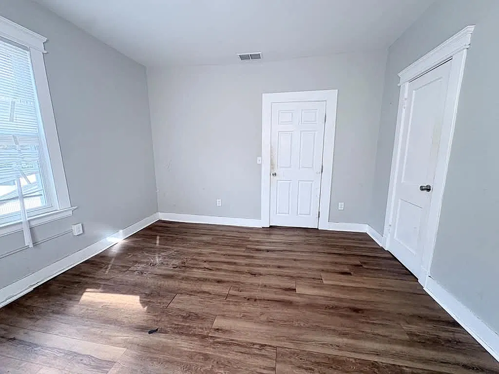 1 bed, $1,400 — Photo 2