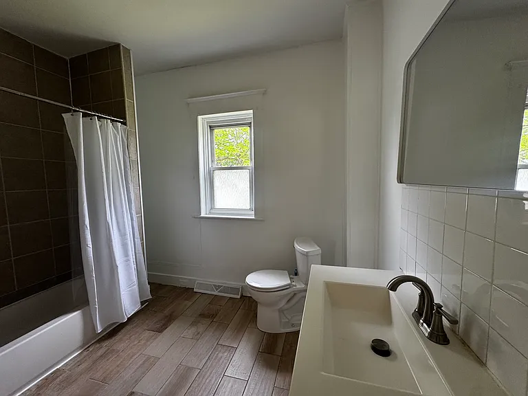 124 Field Ave — Photo 16