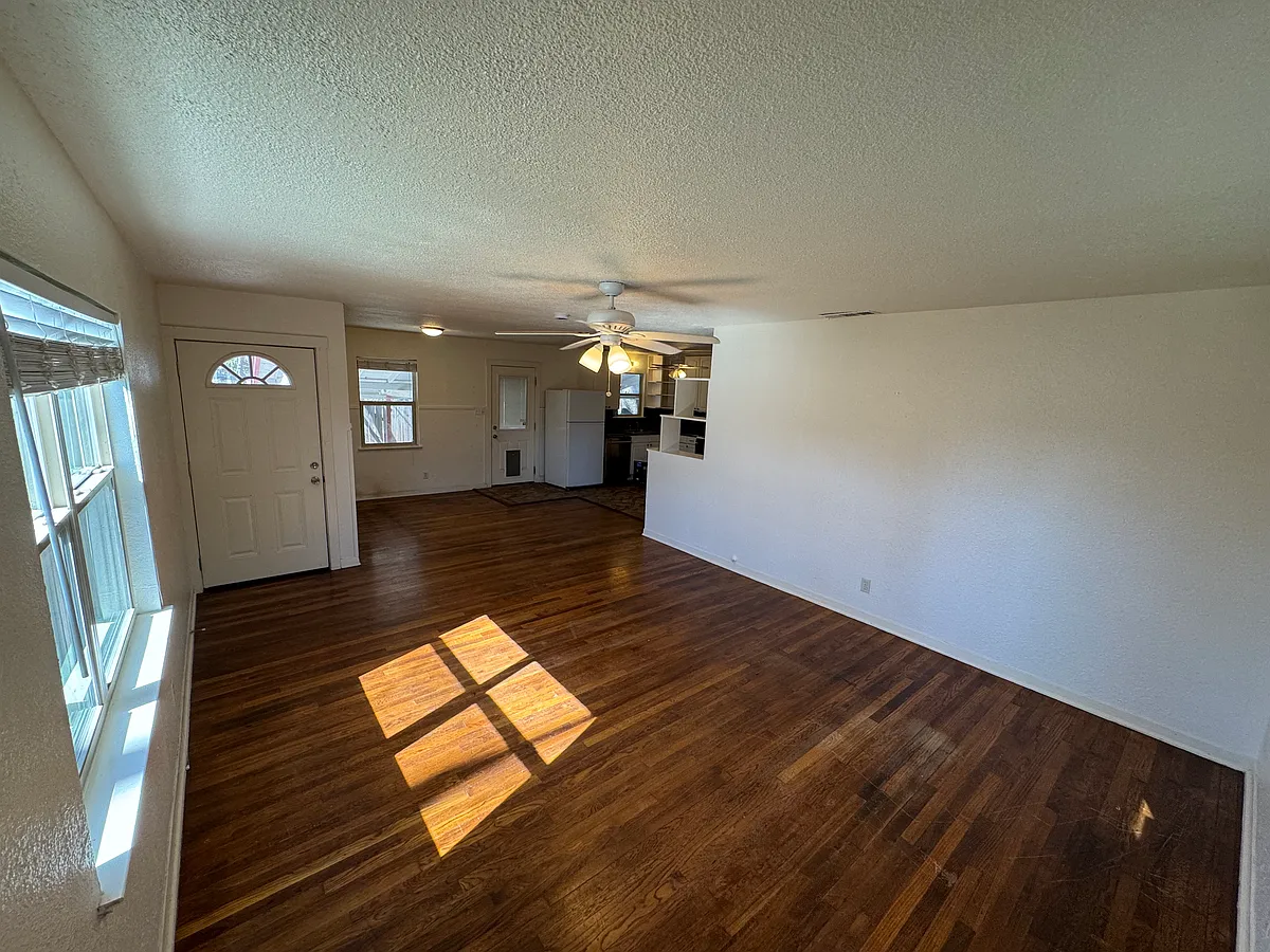 Building Photo - 5708 Bolm Rd