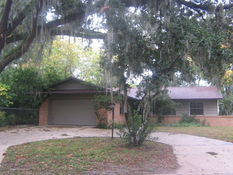 1st image of 102 W Magnolia St