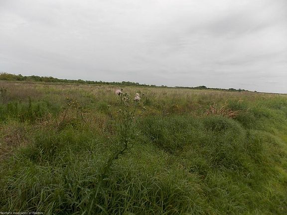 5th image of 3755 County Road 621 E