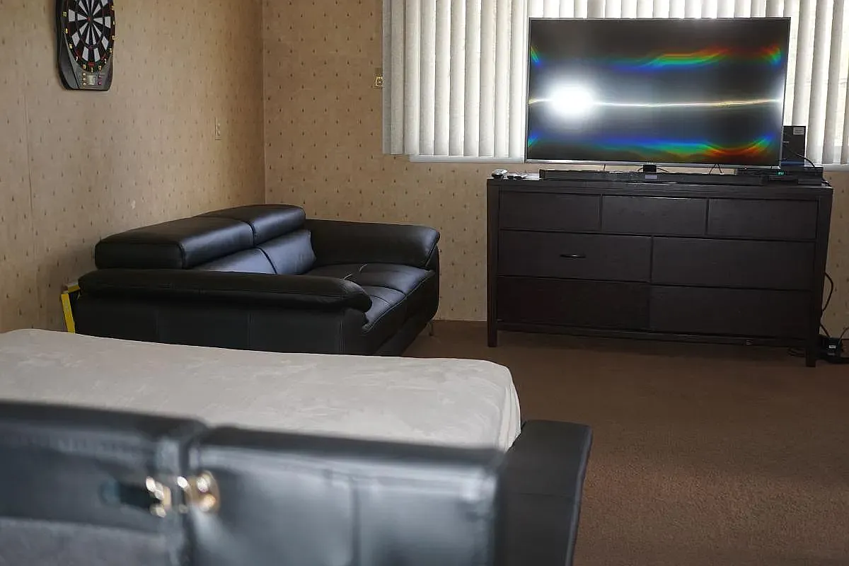 Studio, 650 sqft, $1,400 — Photo 2