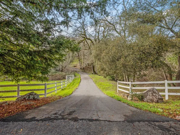 9105 Loch Haven Drive, Santa Rosa, CA 95404