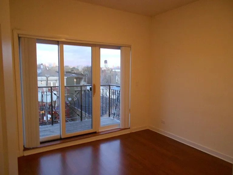 1513 N Milwaukee Ave — Photo 14