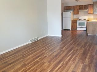 9618 W 87th St, Overland Park, KS 66212