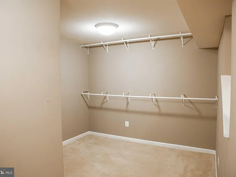 18136 Prestwick Ter — Photo 30