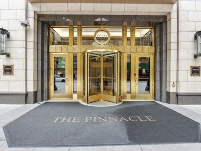 21 E Huron St APT 1404, Chicago, IL, 60611