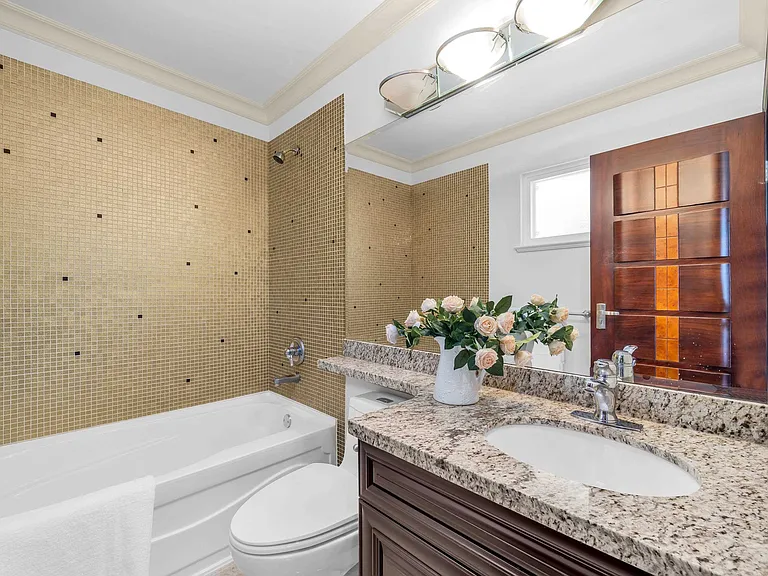 7353 Union St — Photo 25