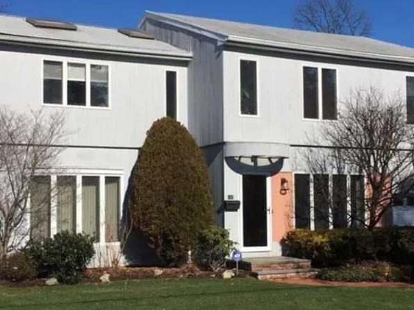 140 North Street, Locust Valley, NY 11560