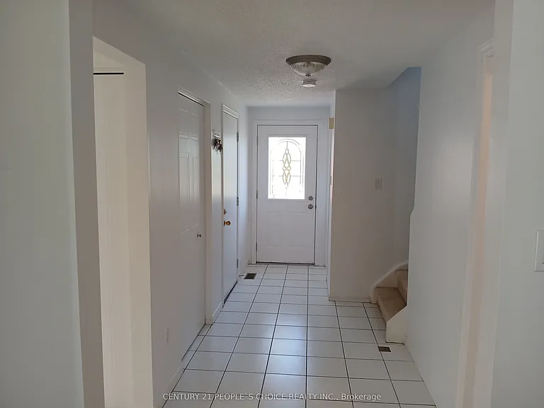 31 Moss Pl — Photo 18