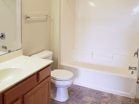2nd image of 290 Prairie Heights Dr #113