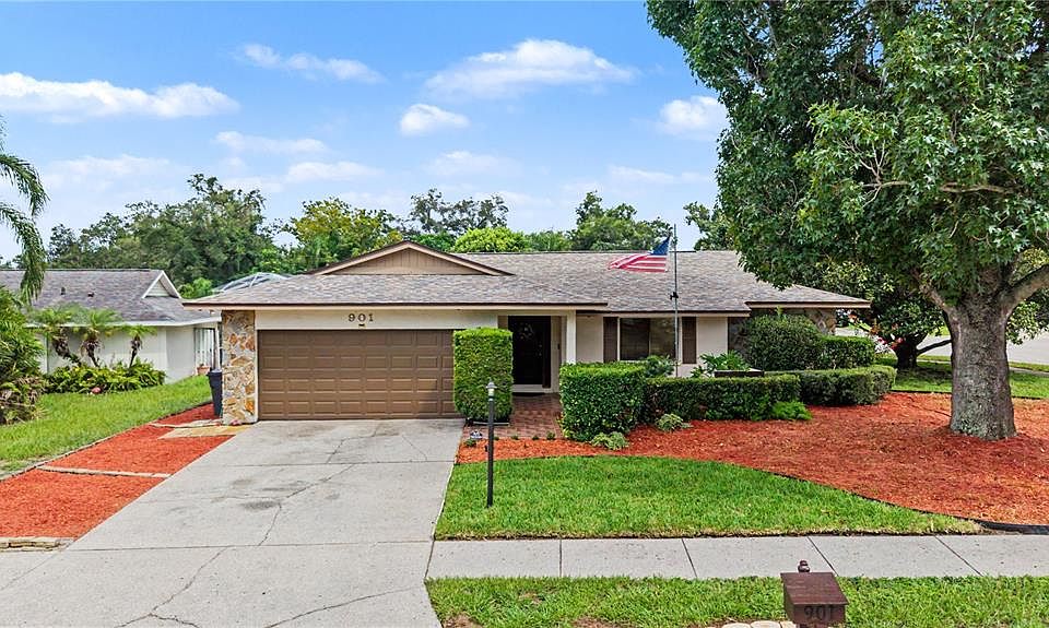 1st image of 901 TARAWOOD LANE