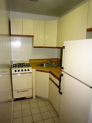 Rented by JK Dansar Corp | media 28