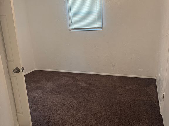 4th image of 528 E Atkinson Dr