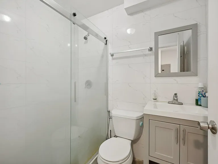 240.5 South St #3 — Photo 14