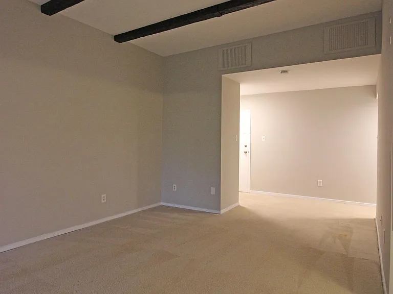 1662 Parkcrest Cir #400 — Photo 7