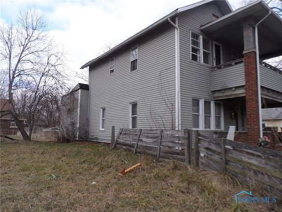 3rd image of 520 Maumee Ave