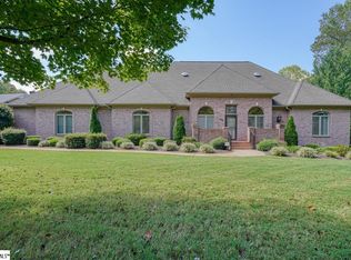 409 Lakecrest Dr, Spartanburg, SC 29301