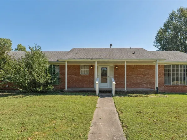 412 Cobblestone Ct, Pryor, OK 74361
