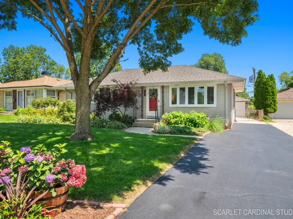 415 S Hazelton Ave, Wheaton, IL 60187