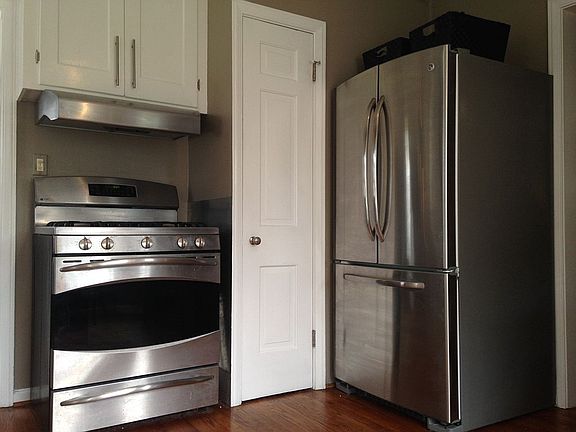 4th image of 2619 Essex St