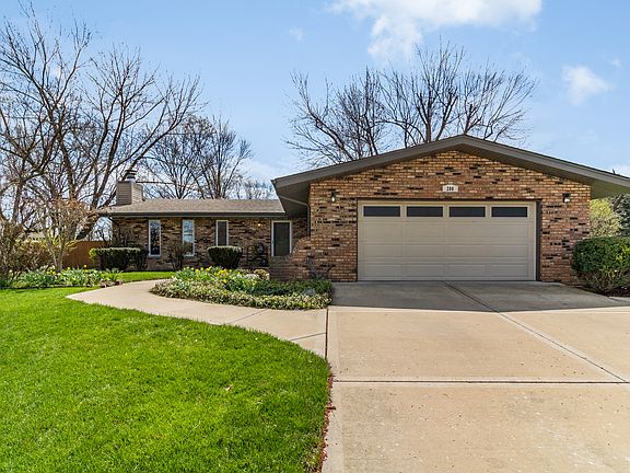 2nd image of 200 Arrowhead Dr
