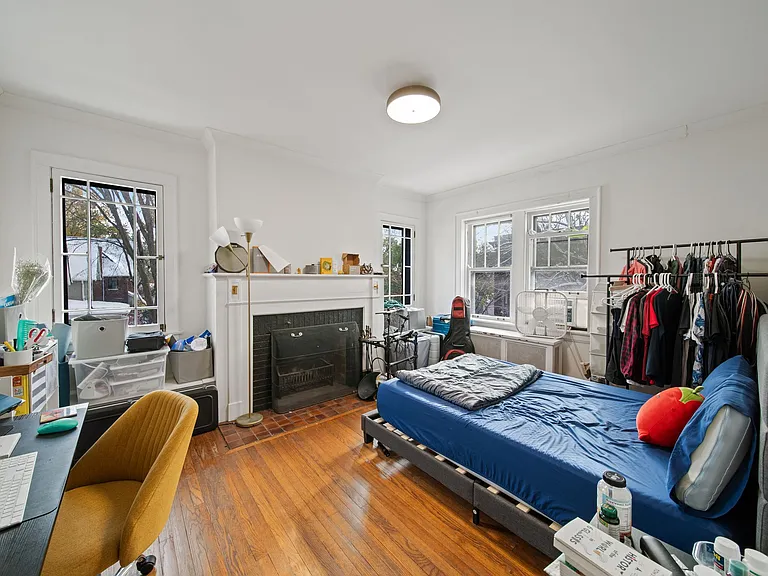 721 Foster St #2E — Photo 3