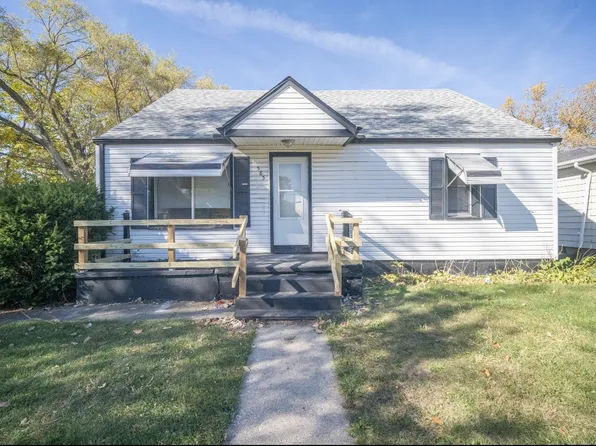 585 N Fairmont Ave, Kankakee, IL 60901