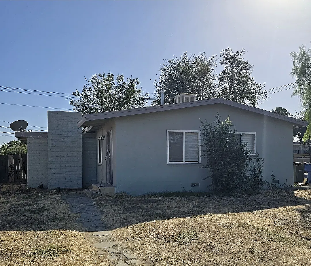 3 bed, 1081 sqft, $2,295 — Photo 1