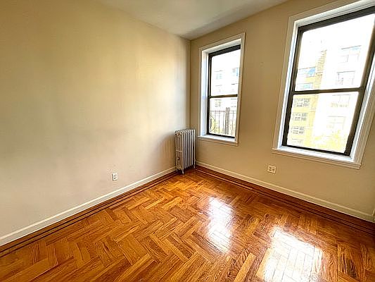4th image of 23-48 Broadway #2B